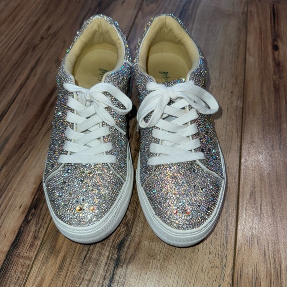 BETSY JOHNSON WOMENS SIDNY SNEAKER - Picture 2 of 6